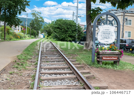 旧国鉄手宮線跡地とモニュメント 106446717