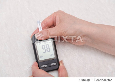 【糖尿病の血糖値測定　センサー】 106450762