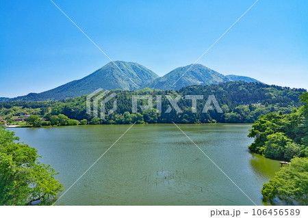 【浮布池展望所より三瓶山】 島根県大田市三瓶町池田 106456589