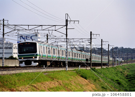 2002年　常磐線を走るE231系普通電車 106458801