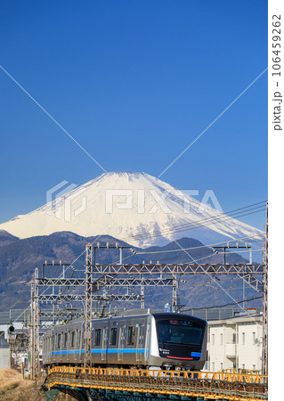 神奈川_小田原から見る小田急線と富士山の絶景 106459262