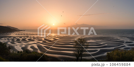 熊本_御輿来海岸と夕陽の絶景日 106459884