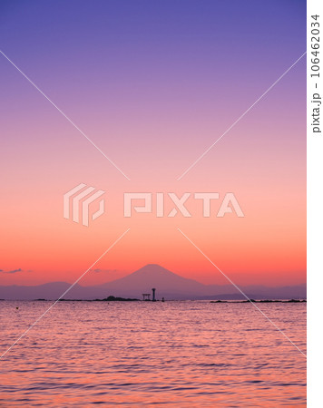神奈川葉山_真名瀬海岸から見る富士山の絶景 106462034