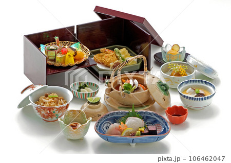 和食ディナーイメージ・和コース料理イメージ・会席料理イメージ 106462047