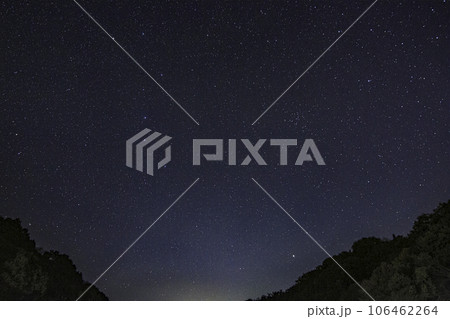 冬の星空　昇る北斗七星とうしかい座 106462264