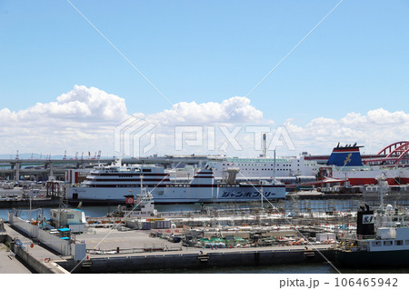 新港第3突堤に停泊するカーフェリー(兵庫県 神戸市 神戸港) 新港第3突堤に停泊するカーフェリー(兵庫県 神戸市 神戸港) 106465942