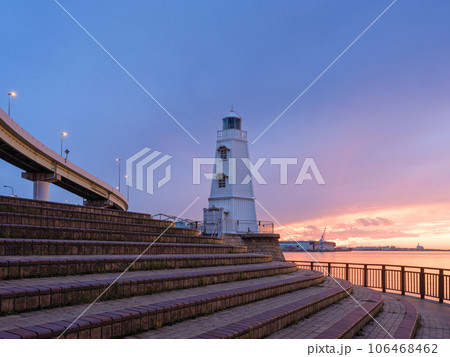 大阪_旧堺燈台と夕焼けの絶景風景 大阪_旧堺燈台と夕焼けの絶景風景 106468462
