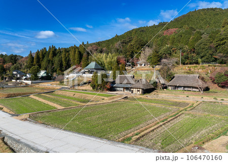 初冬の八塔寺ふるさと村の風景9　岡山県備前市吉永町 106470160