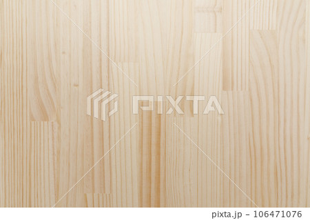 パイン集成材の木目背景 106471076