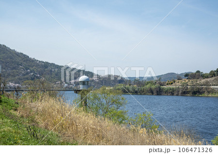 Yeongsan River bicycle path 106471326