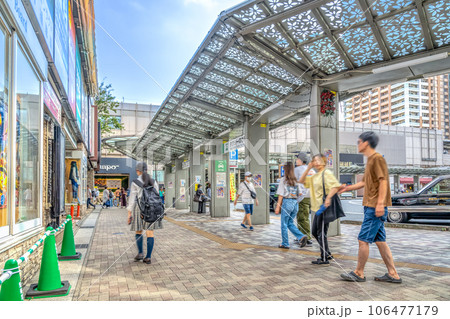 千葉県市川市の都市風景　市川駅 106477179