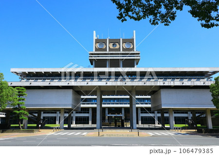 青空に映える奈良県庁舎 青空に映える奈良県庁舎 106479385