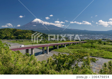 Mt. Fuji behind highway view from Fujigawa service area, Shizuoka Mt. Fuji behind highway view from Fujigawa service area, Shizuoka 106479854