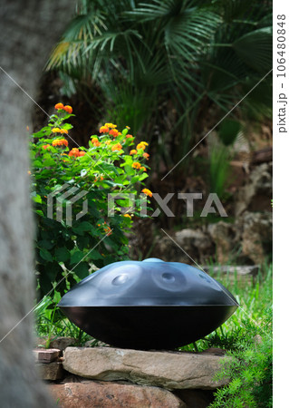 handpan or hang in the garden handpan or hang in the garden 106480848
