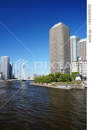東京　隅田川沿いの超高層住宅 106480926