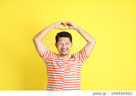 Casual Asian Man 106480982