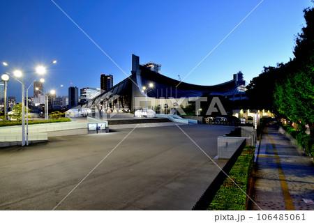 オリンピックスタジアム 国立 代々木競技場の夜景 オリンピックスタジアム 国立 代々木競技場の夜景 106485061