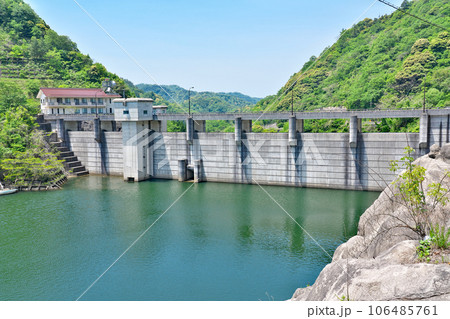 【さひめ湖 (三瓶ダム)】 島根県大田市三瓶町野城 106485761