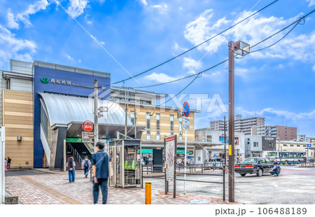 千葉県船橋市の都市風景　西船橋駅 106488189
