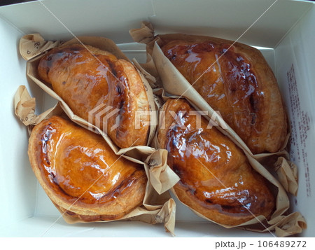 箱に入ったアップルパイ 箱に入ったアップルパイ 106489272