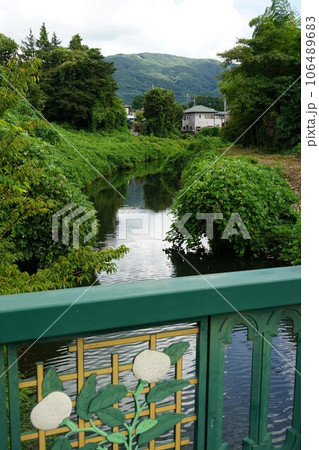 茨城県桜川市真壁町の橘橋から臨む山口川の風景 茨城県桜川市真壁町の橘橋から臨む山口川の風景 106489683