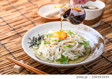 夏の定番！冷やしうどん ざるうどん 106491644