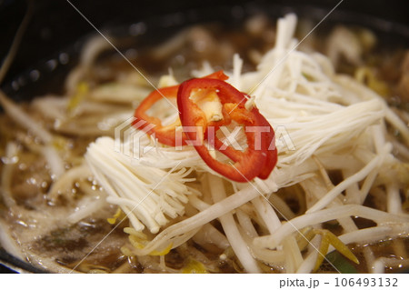 noodle with pork and vegetables in hot sauce 106493132