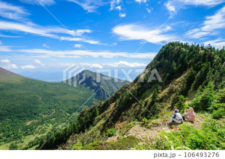 登山道から見た黒斑山の景色 106493276