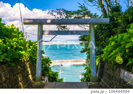 酒列磯崎神社の海の見える鳥居 106494994