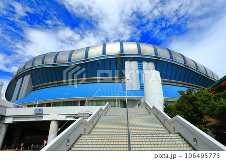【大阪府】晴天の京セラドーム大阪の南口ゲート（大阪ドーム） 106495775