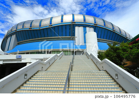 【大阪府】晴天の京セラドーム大阪の南口ゲート(大阪ドーム) 【大阪府】晴天の京セラドーム大阪の南口ゲート(大阪ドーム) 106495776