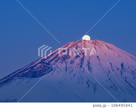 静岡_夜明けの紅富士パールの絶景 106495841