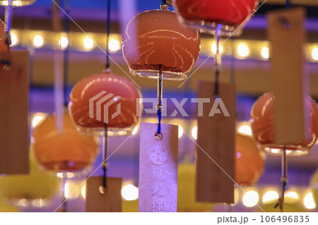 夜の現人神社風鈴回廊 夜の現人神社風鈴回廊 106496835