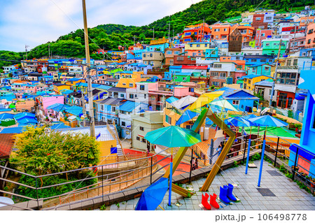 カラフルな街の風景 版画 SNS映え間違いなし！世界のカラフルな街8選 | スカイスキャナー