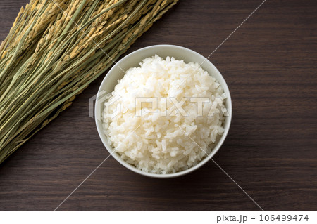 新米のイメージ。ごはん・稲穂。 106499474
