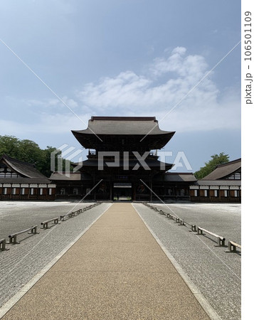 富山県の瑞龍寺の景色 富山県の瑞龍寺の景色 106501109