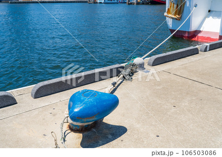 兵庫県神戸市 神戸港の繋留用ボラード 兵庫県神戸市 神戸港の繋留用ボラード 106503086