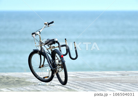 自転車のある生活 海辺 自転車のある生活 海辺 106504031