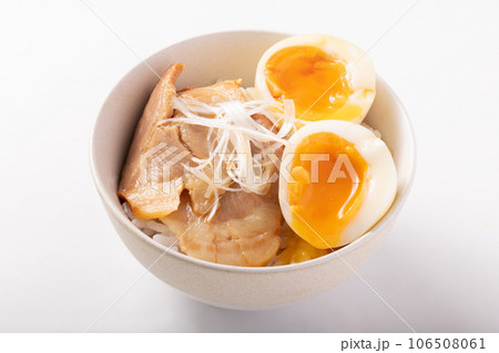 煮卵チャーシュー丼 106508061