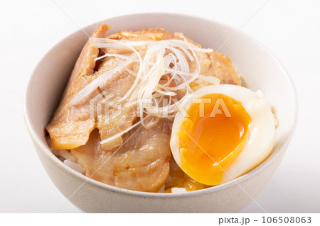 煮卵チャーシュー丼 106508063