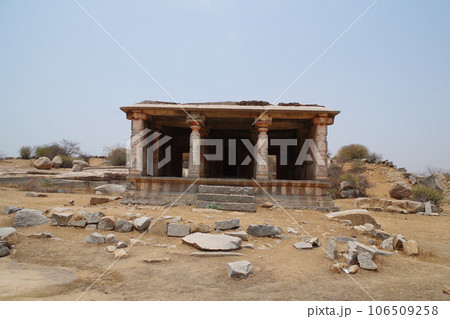 世界遺産　ハンピの建造物群 106509258