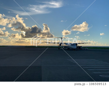 飛行機のある風景 飛行機のある風景 106509513