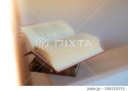 見開きの洋書 見開きの洋書 106510253