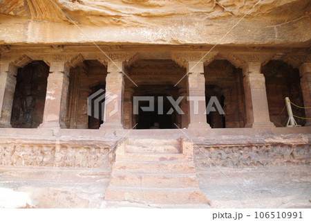 インド バダミ石窟寺院 インド バダミ石窟寺院 106510991
