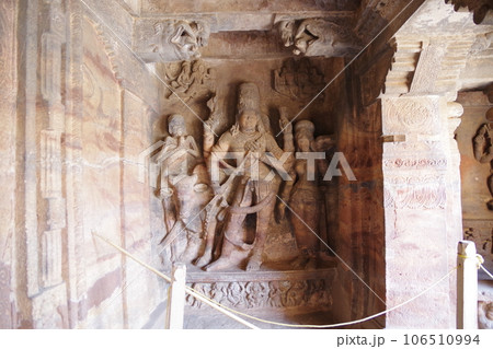 インド バダミ石窟寺院 インド バダミ石窟寺院 106510994