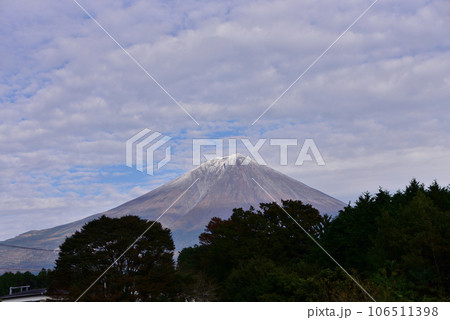 白糸の滝からの富士山 白糸の滝からの富士山 106511398