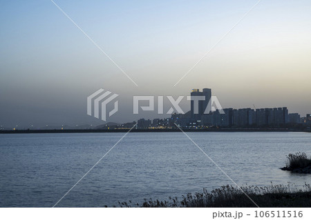 Bicycle path along Yeongsangang River 106511516