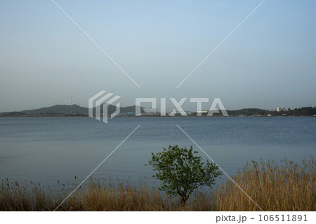 Bicycle path along Yeongsangang River 106511891