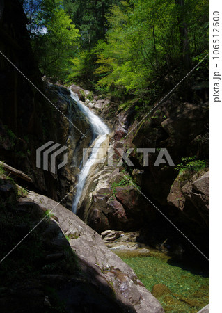 螺旋の滝 106512600