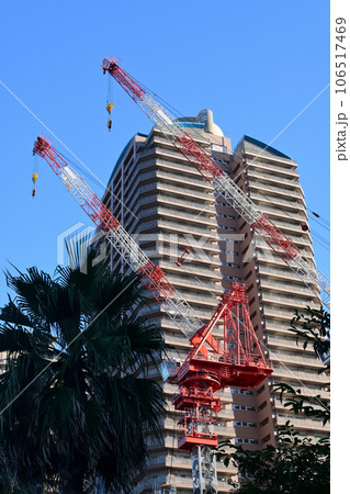 タワークレーンと高層マンション タワークレーンと高層マンション 106517469